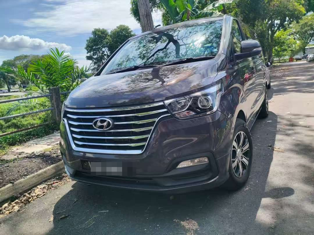 Hyundai Starex private transport vehicle
